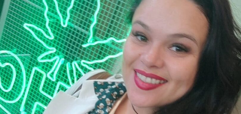 Dra. Priscila Quintairos, cirurgiã-dentista da Cannaceia com foco em endodontia, laserterapia, estética e odontologia integrativa.